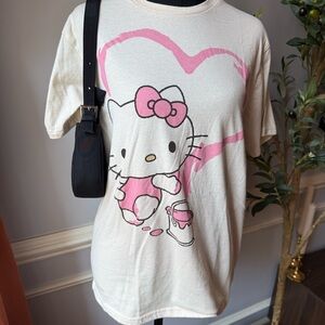 Hello Kitty Pink Heart Graphic Tee Sanrio BioWorld Cream T-Shirt M